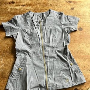 Jaanuu gray scrub top